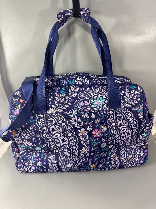 A Set of Vera Bradley Lighten Up Travel Duffel Belle Paisley - Picture 4 of 14